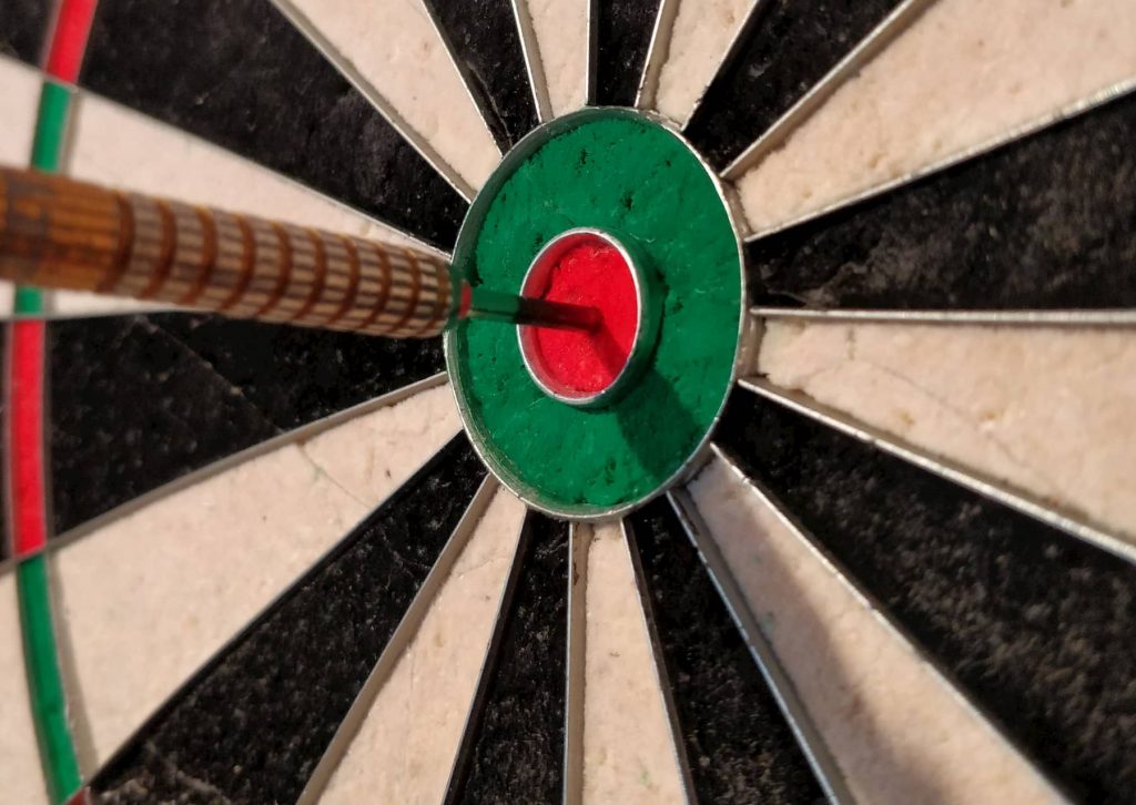 Mein-Darts. Dart im Bullseye